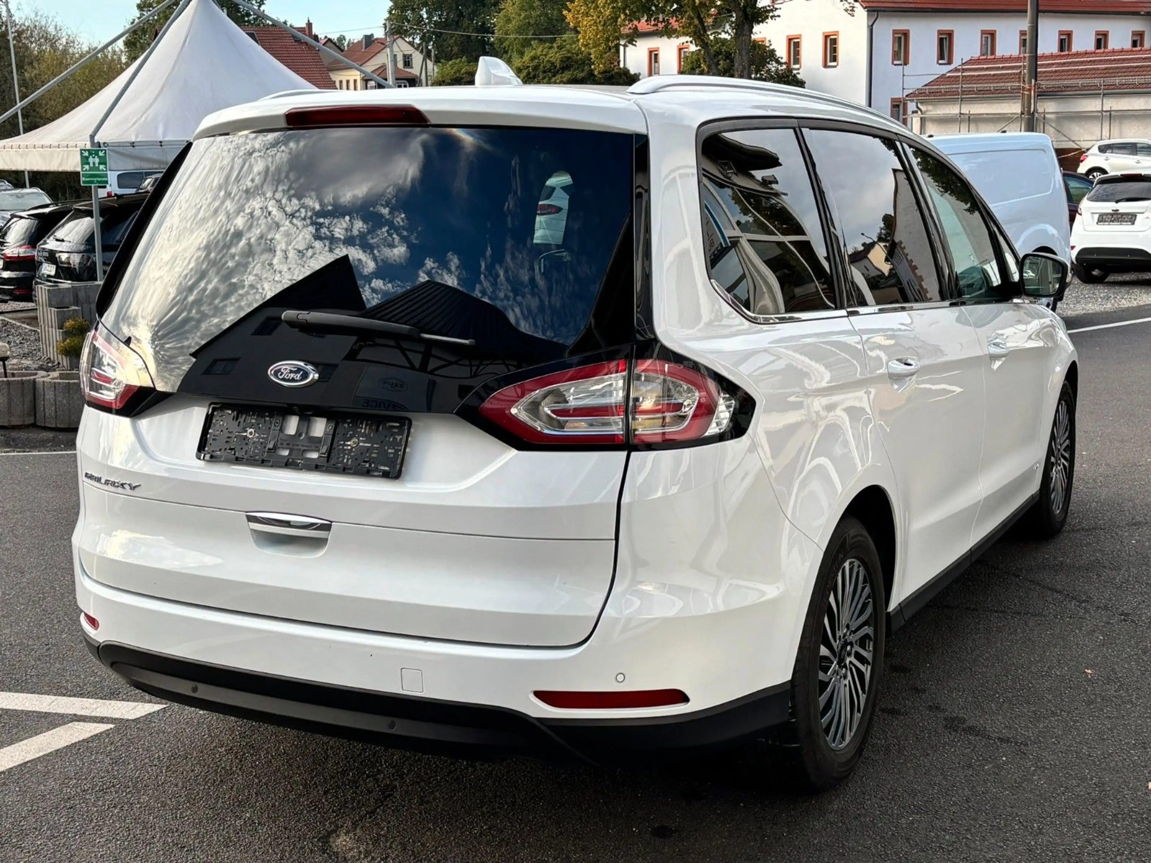 Ford Galaxy Titanium AWD AHK 7-Sitze LED 190PS — photo 5
