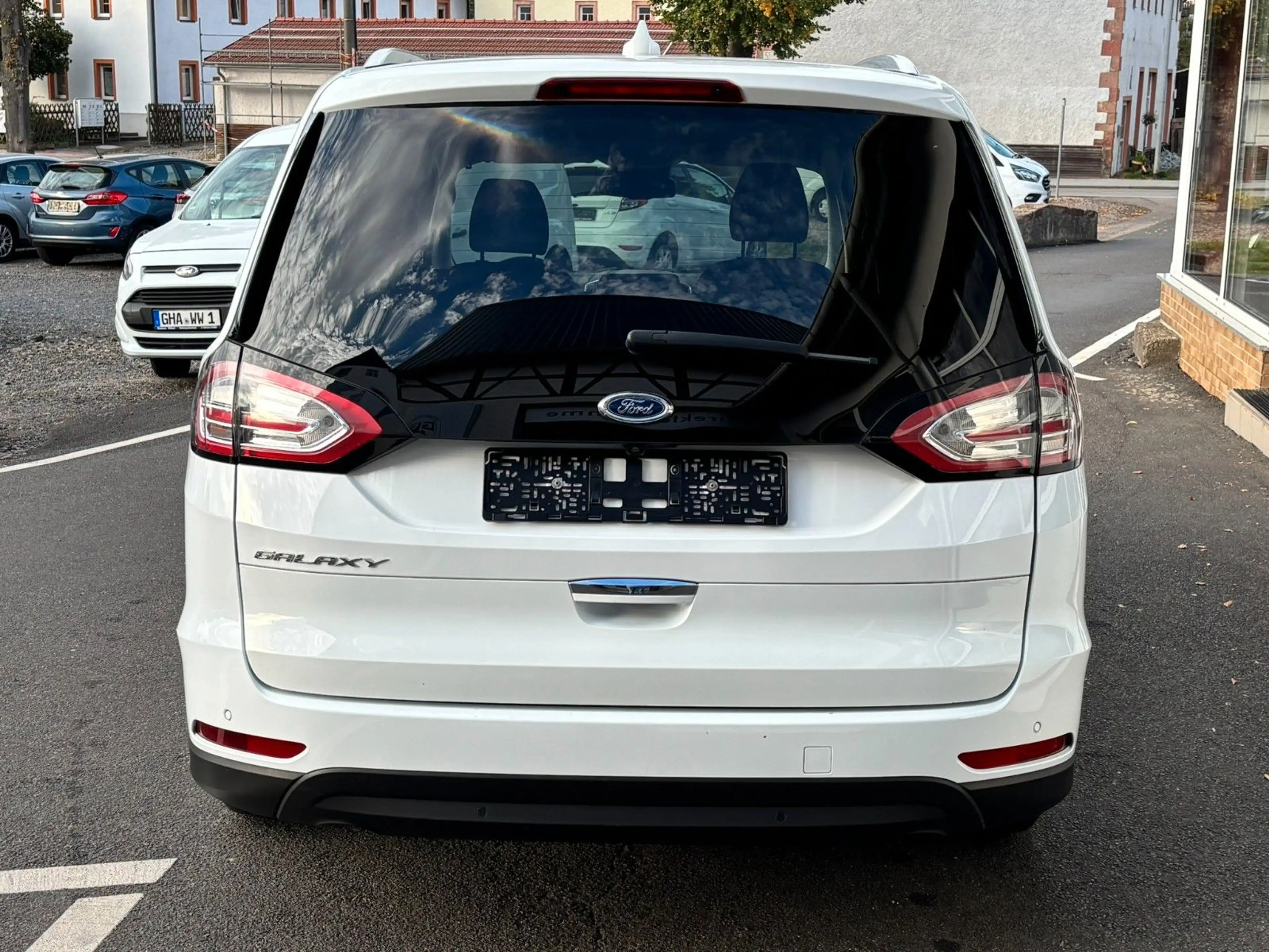 Ford Galaxy Titanium AWD AHK 7-Sitze LED 190PS — photo 4
