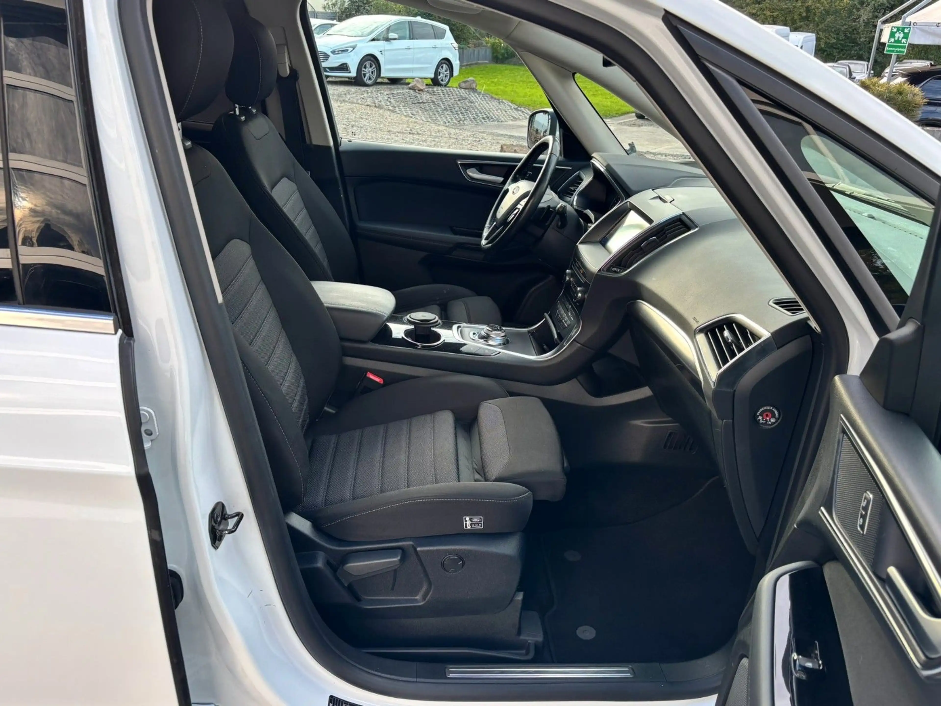 Ford Galaxy Titanium AWD AHK 7-Sitze LED 190PS — photo 8