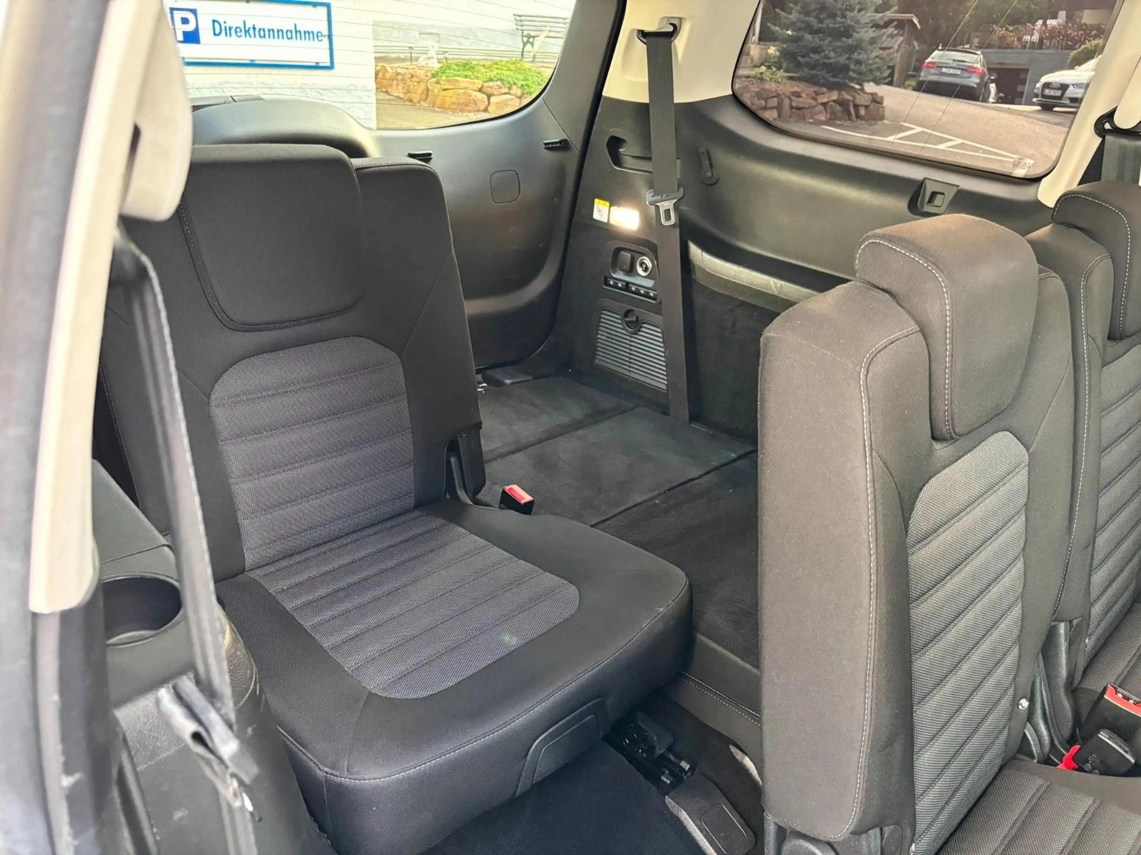 Ford Galaxy Titanium AWD AHK 7-Sitze LED 190PS — photo 14