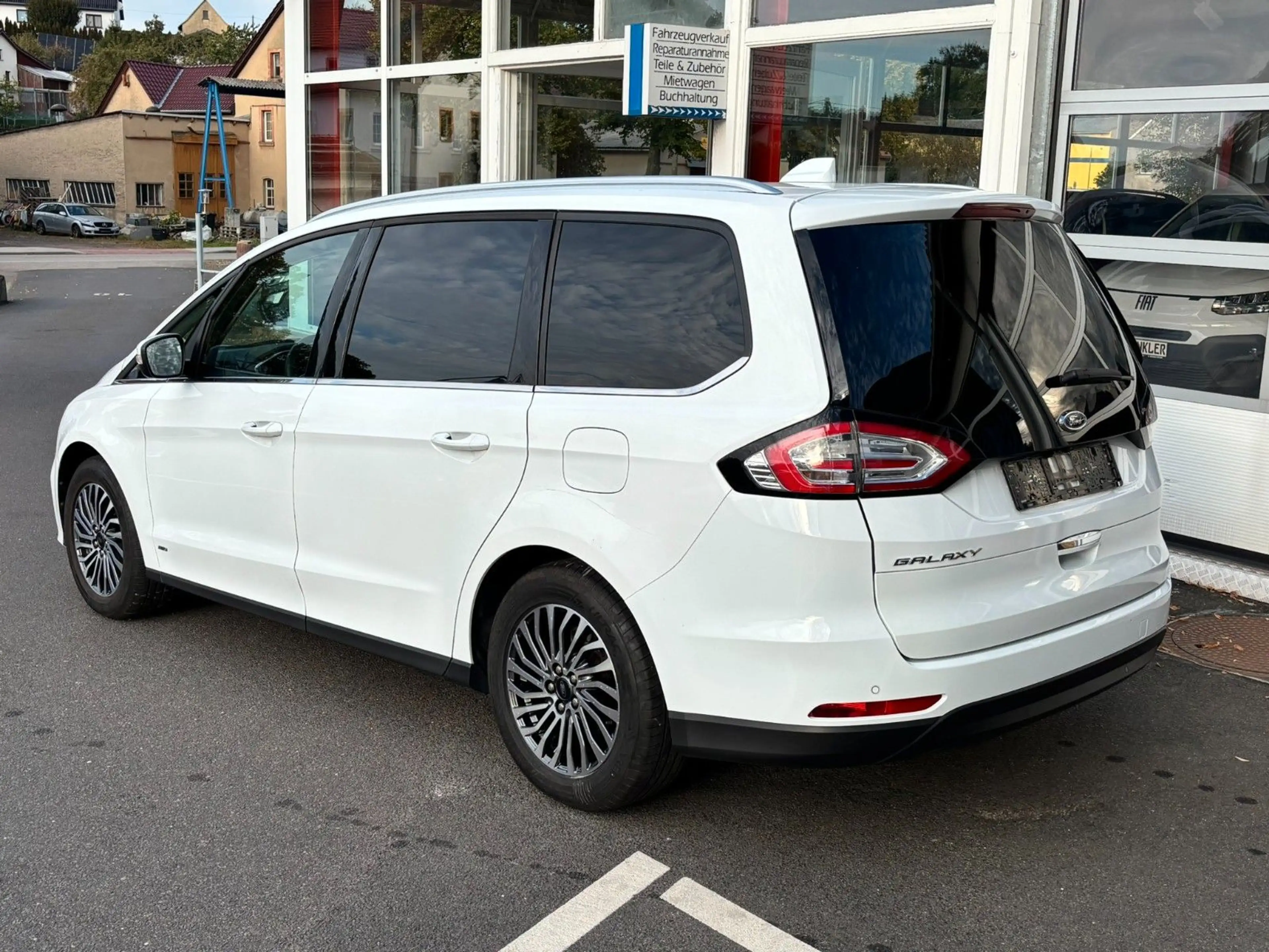Ford Galaxy Titanium AWD AHK 7-Sitze LED 190PS — photo 3