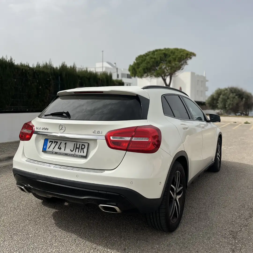 Mercedes-Benz GLA 200 GLA 200CDI Urban 7G-DCT Urban Blanco - 2