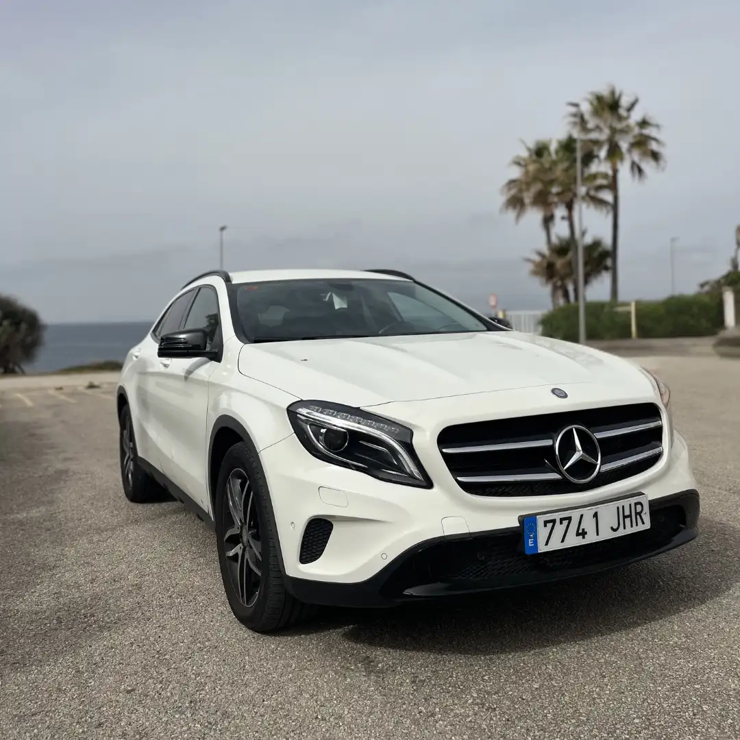 Mercedes-Benz GLA 200 GLA 200CDI Urban 7G-DCT Urban Blanco - 1