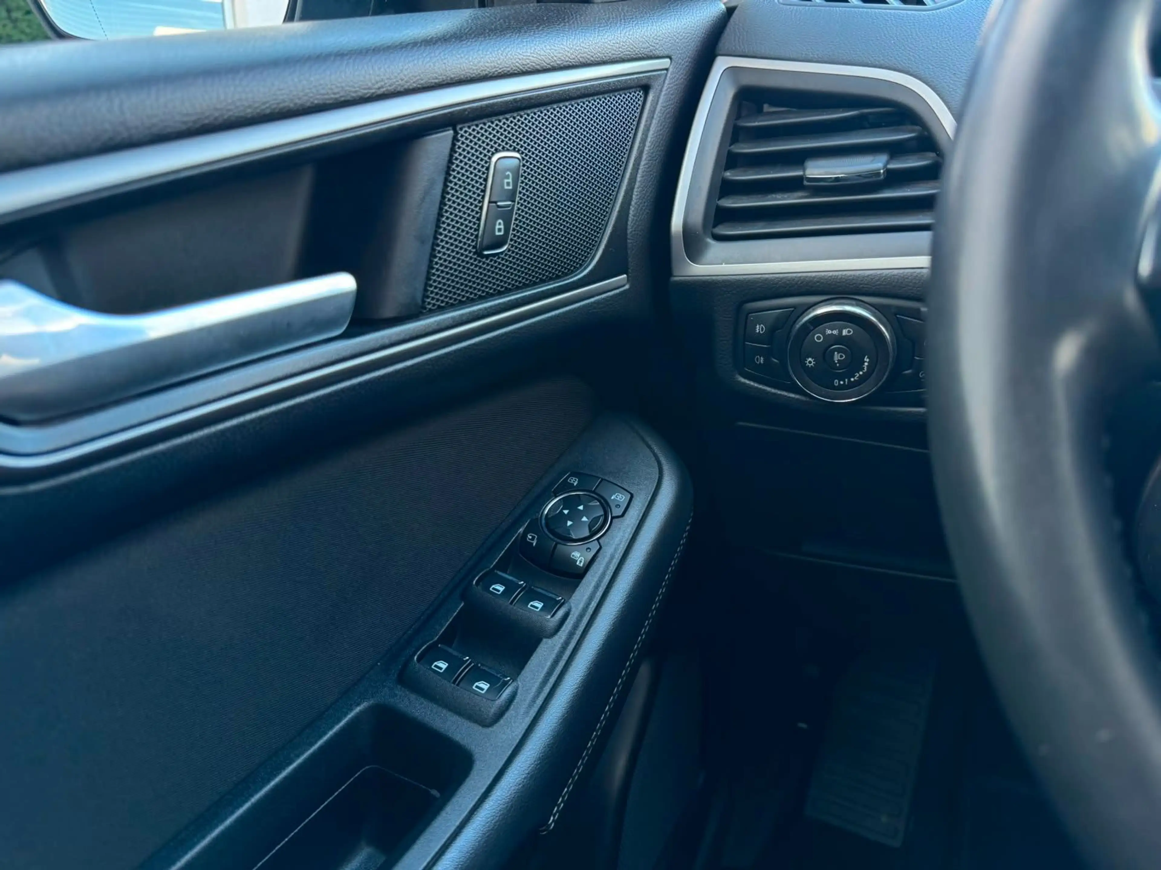Ford Galaxy Business 7SITZE KEYLESS NAVI SHZ TEMP AHK — photo 15