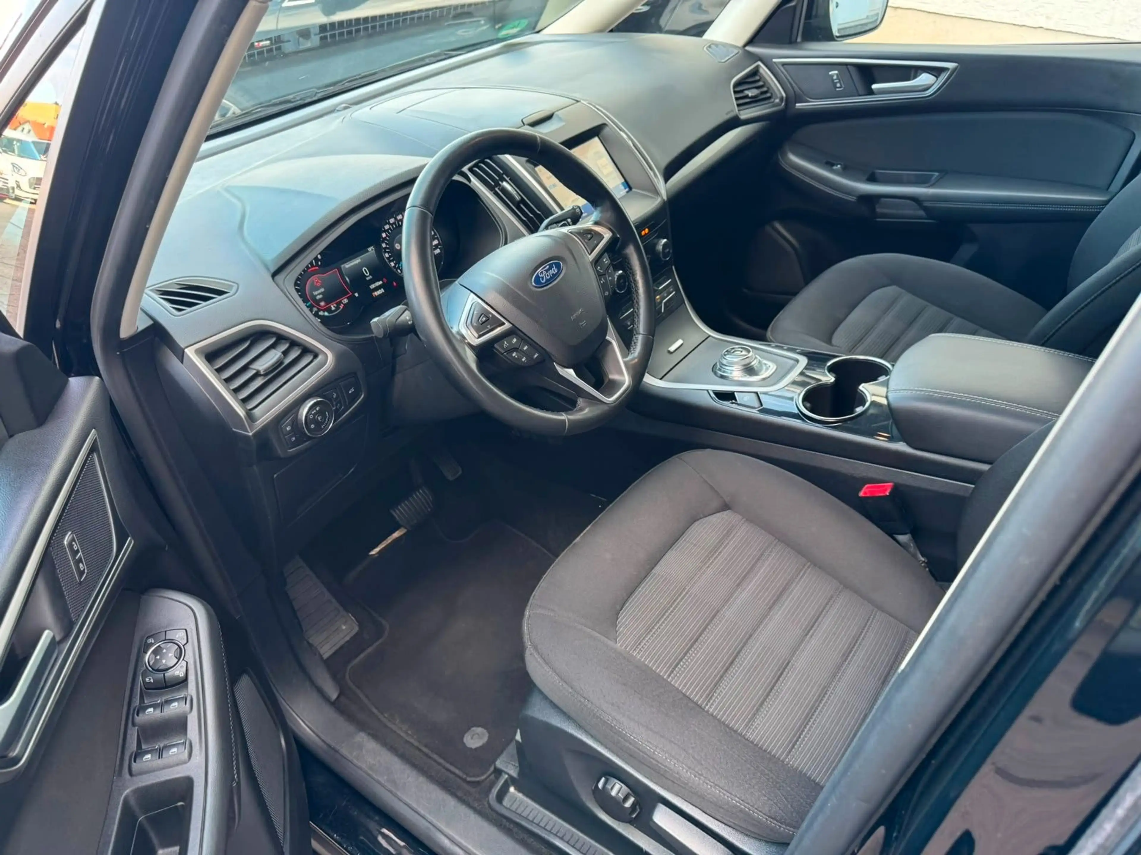 Ford Galaxy Business 7SITZE KEYLESS NAVI SHZ TEMP AHK — photo 11