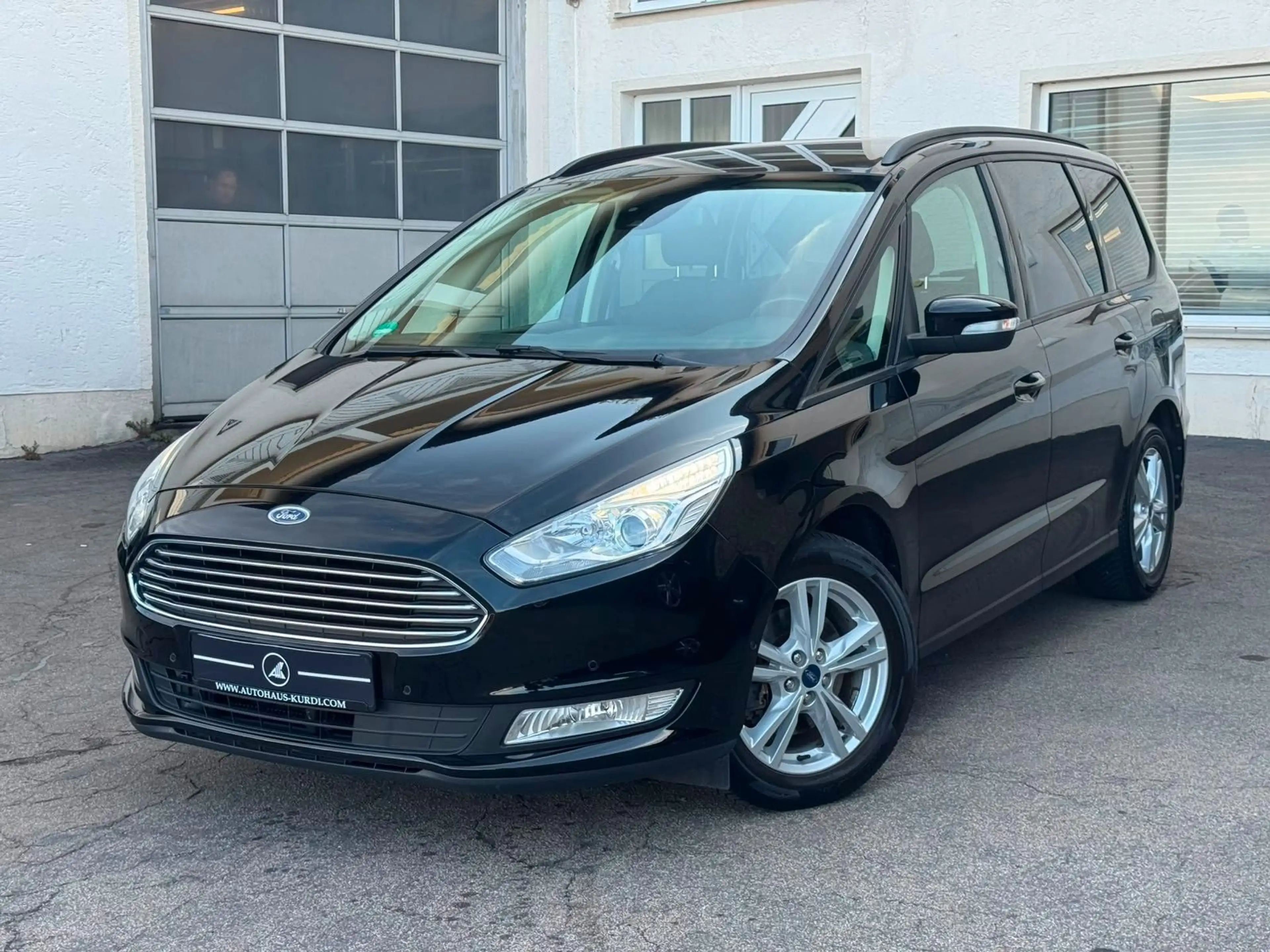 Ford Galaxy Business 7SITZE KEYLESS NAVI SHZ TEMP AHK