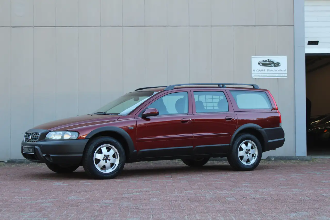 Volvo XC70 2.4T AWD AUTOMAAT BLIJVEND YOUNGTIMER !!! incl. 21, foto 3