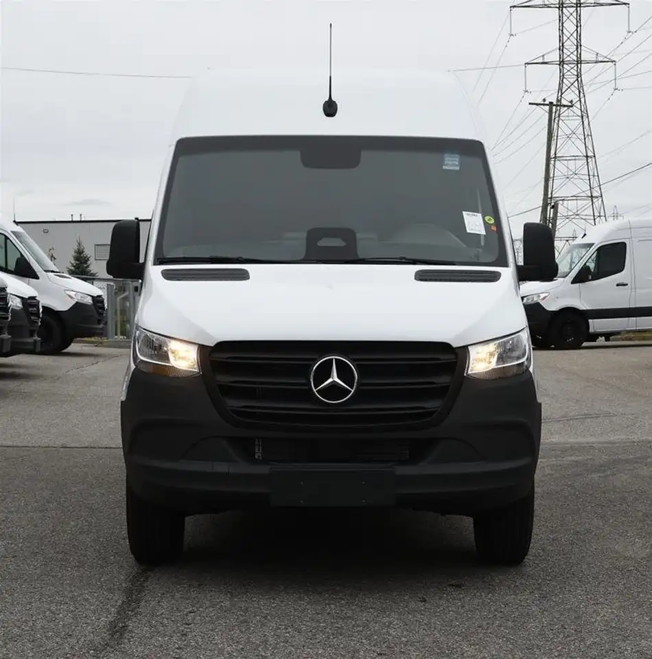 Mercedes-Benz Sprinter снимка Mercedes-Benz Sprinter
