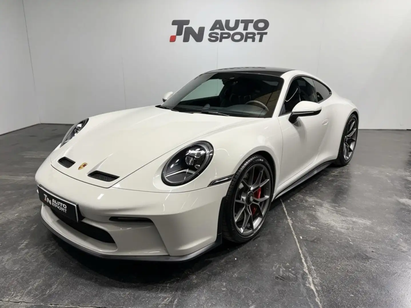 Porsche 992 GT3 Touring Package PDK Beige - 1