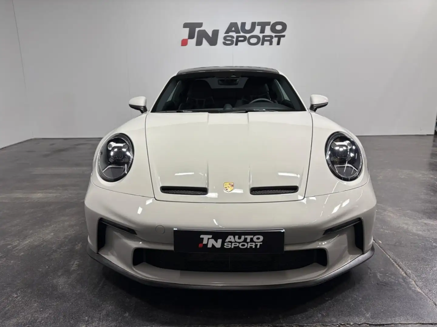 Porsche 992 GT3 Touring Package PDK Beige - 2