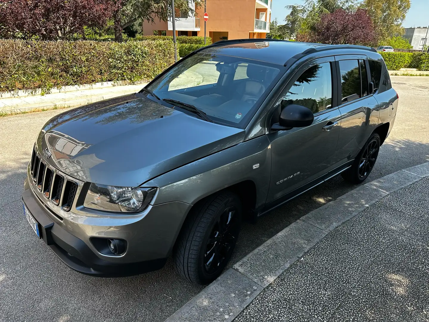 Jeep Compass 2.2 crd Limited 4wd 163cv BLACK EDITION Gris - 1