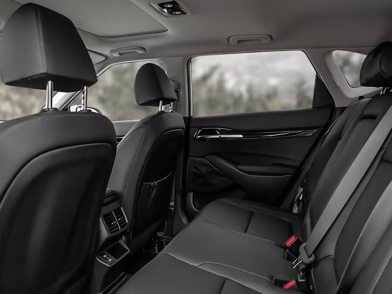 Kia Seltos снимка Kia Seltos