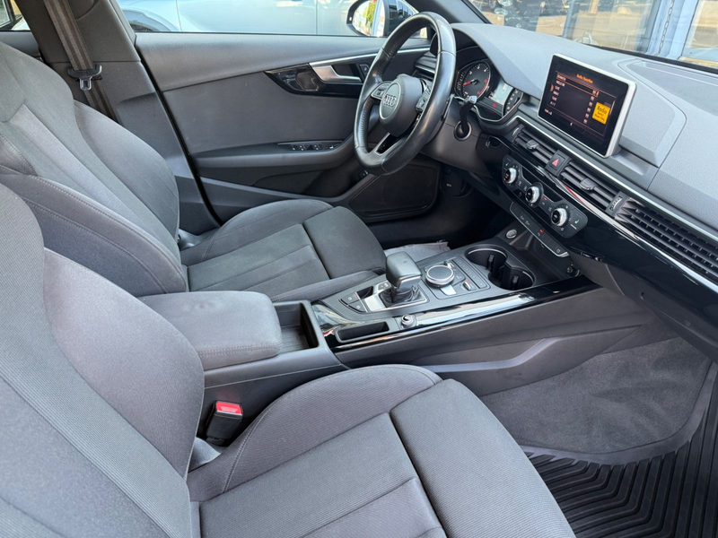 Audi A4 Avant 35 TDI sport — photo 10