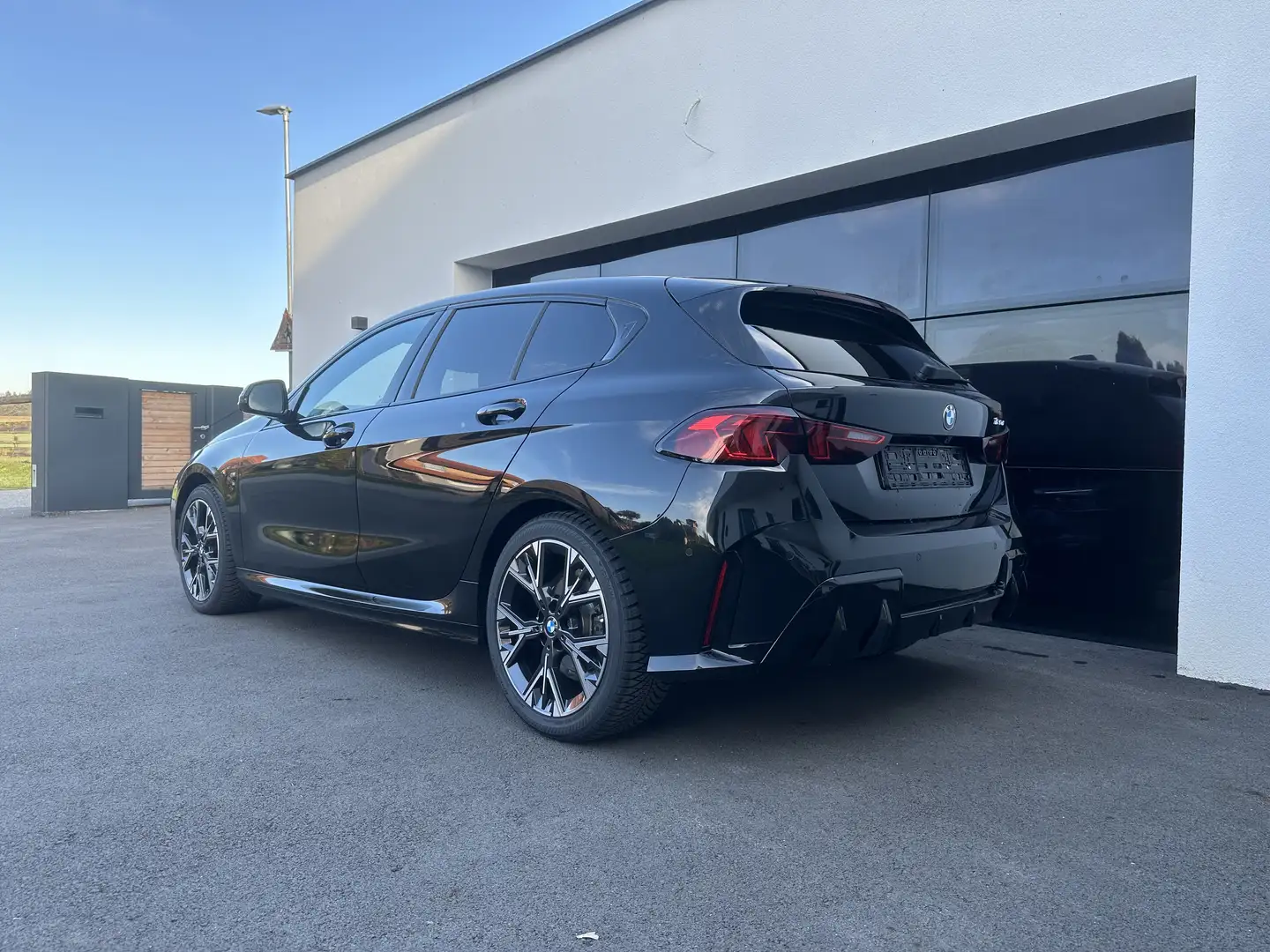 BMW 120 BMW 120d M-Sport LEASINGfähig AHK A - 2