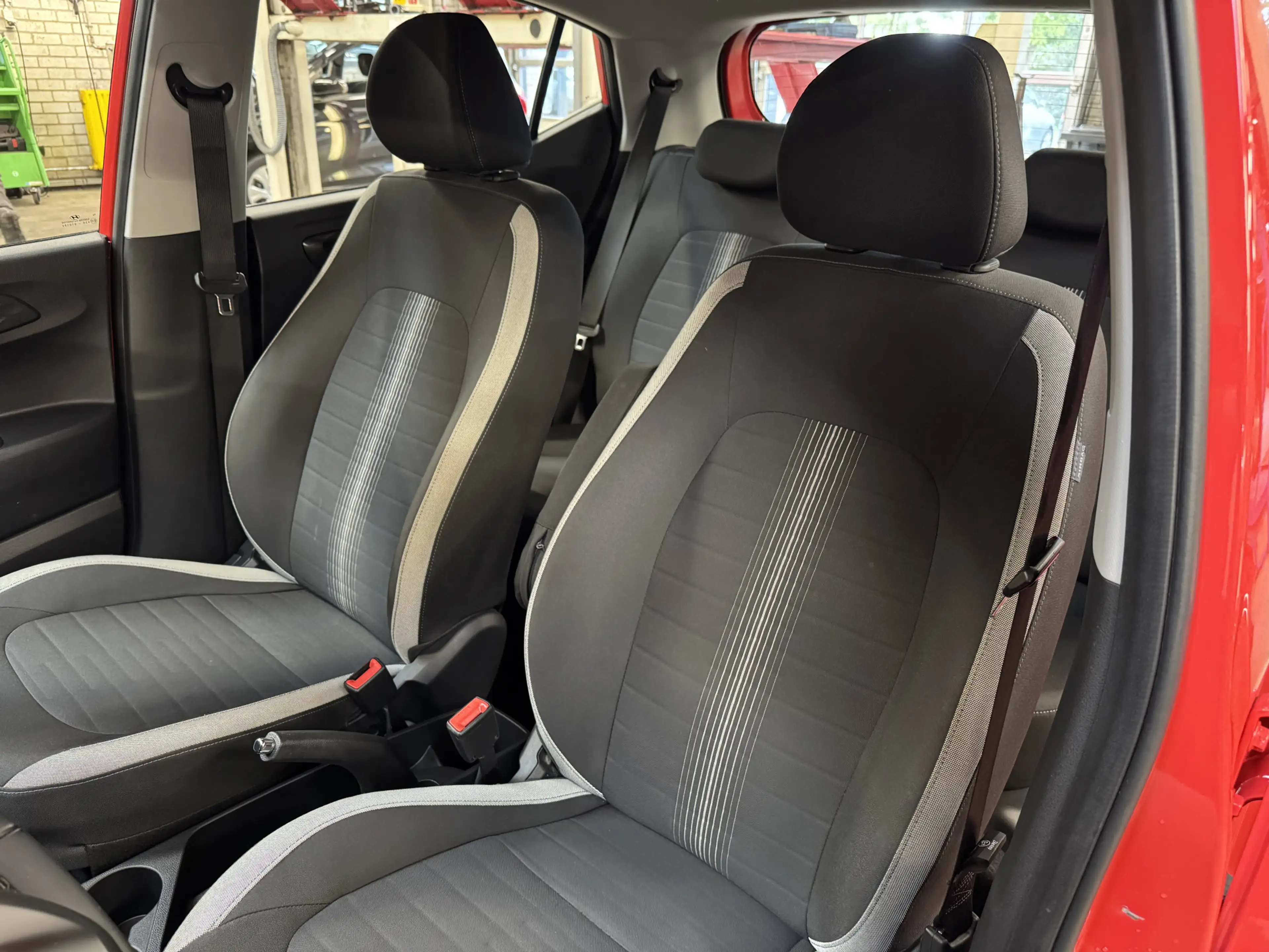Hyundai i10 1.0 Comfort Airco Carplay — photo 4
