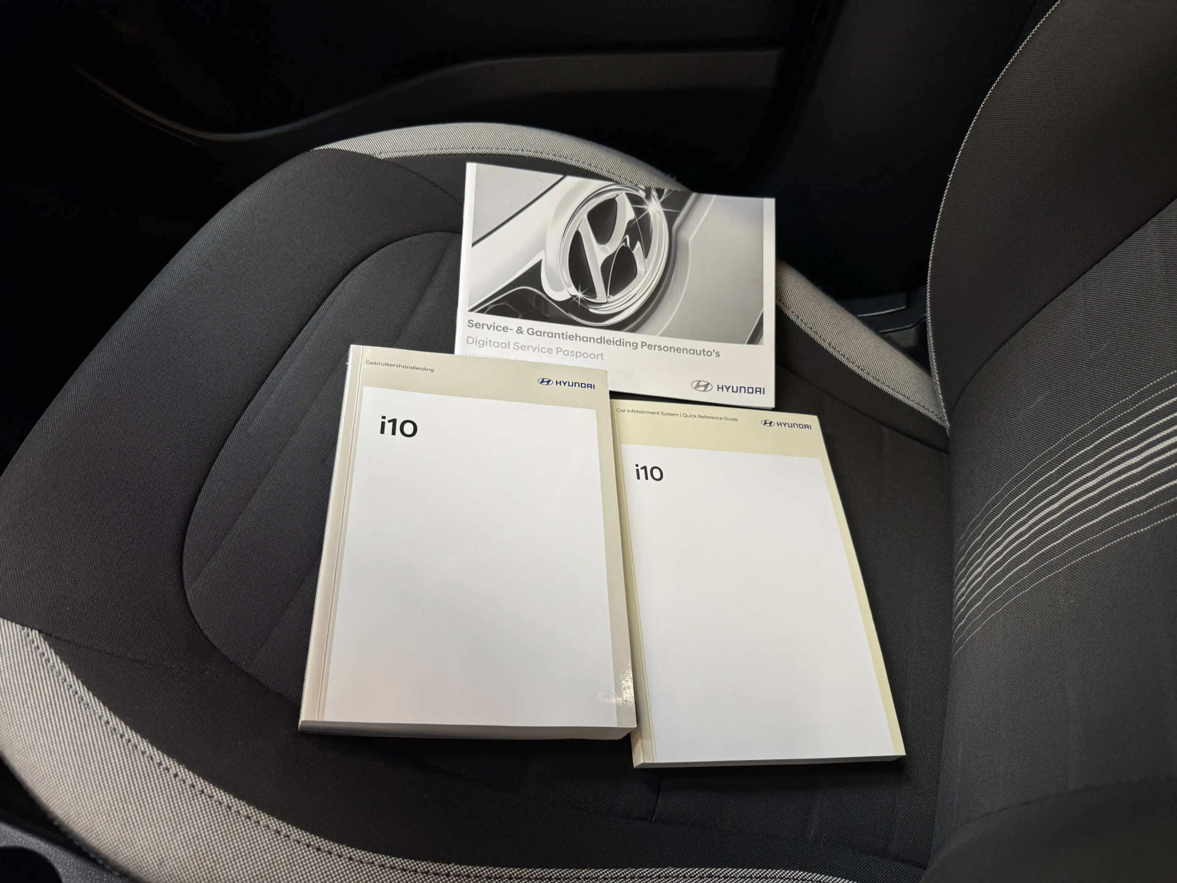 Hyundai i10 1.0 Comfort Airco Carplay — photo 12