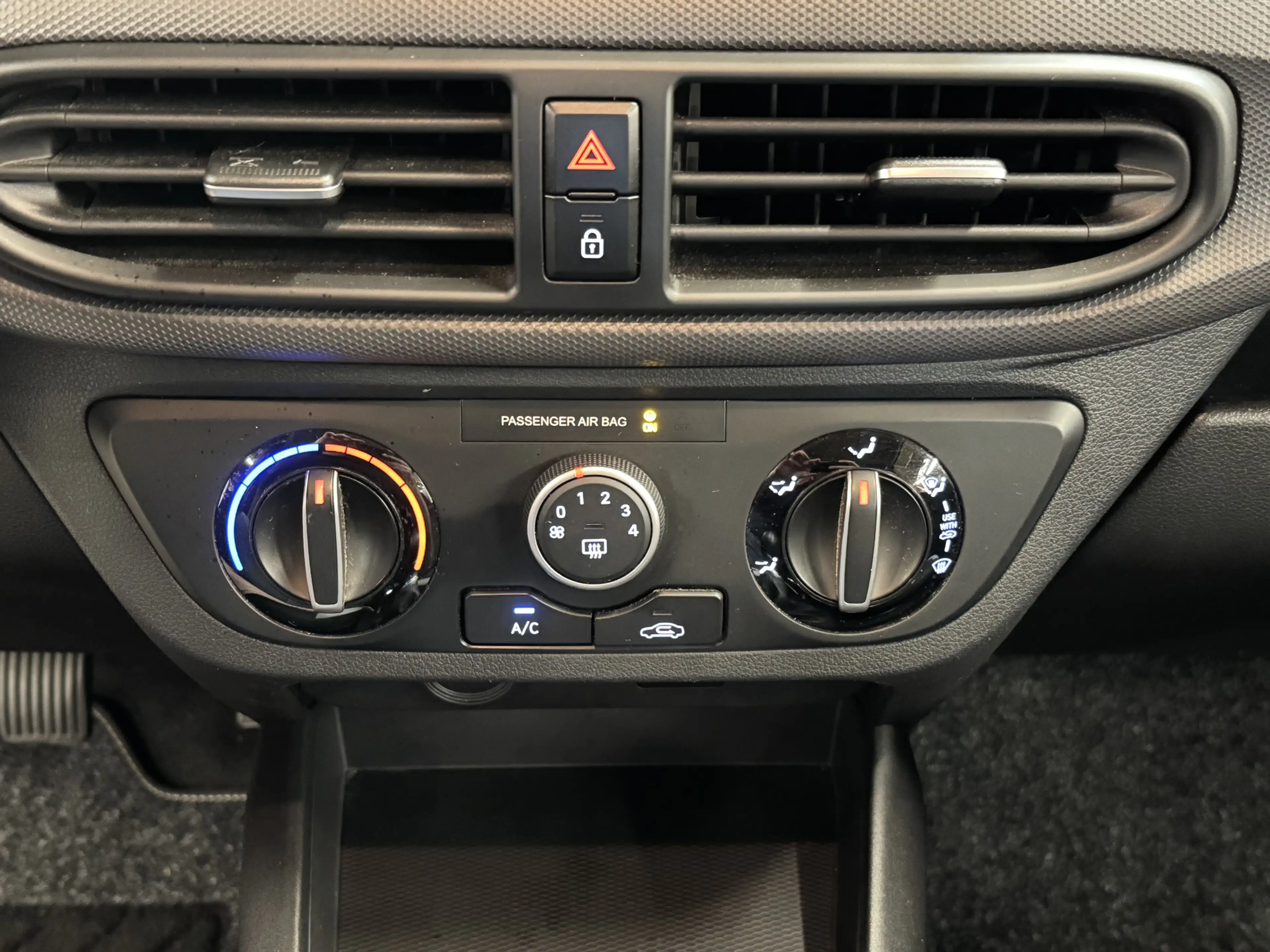 Hyundai i10 1.0 Comfort Airco Carplay — photo 8