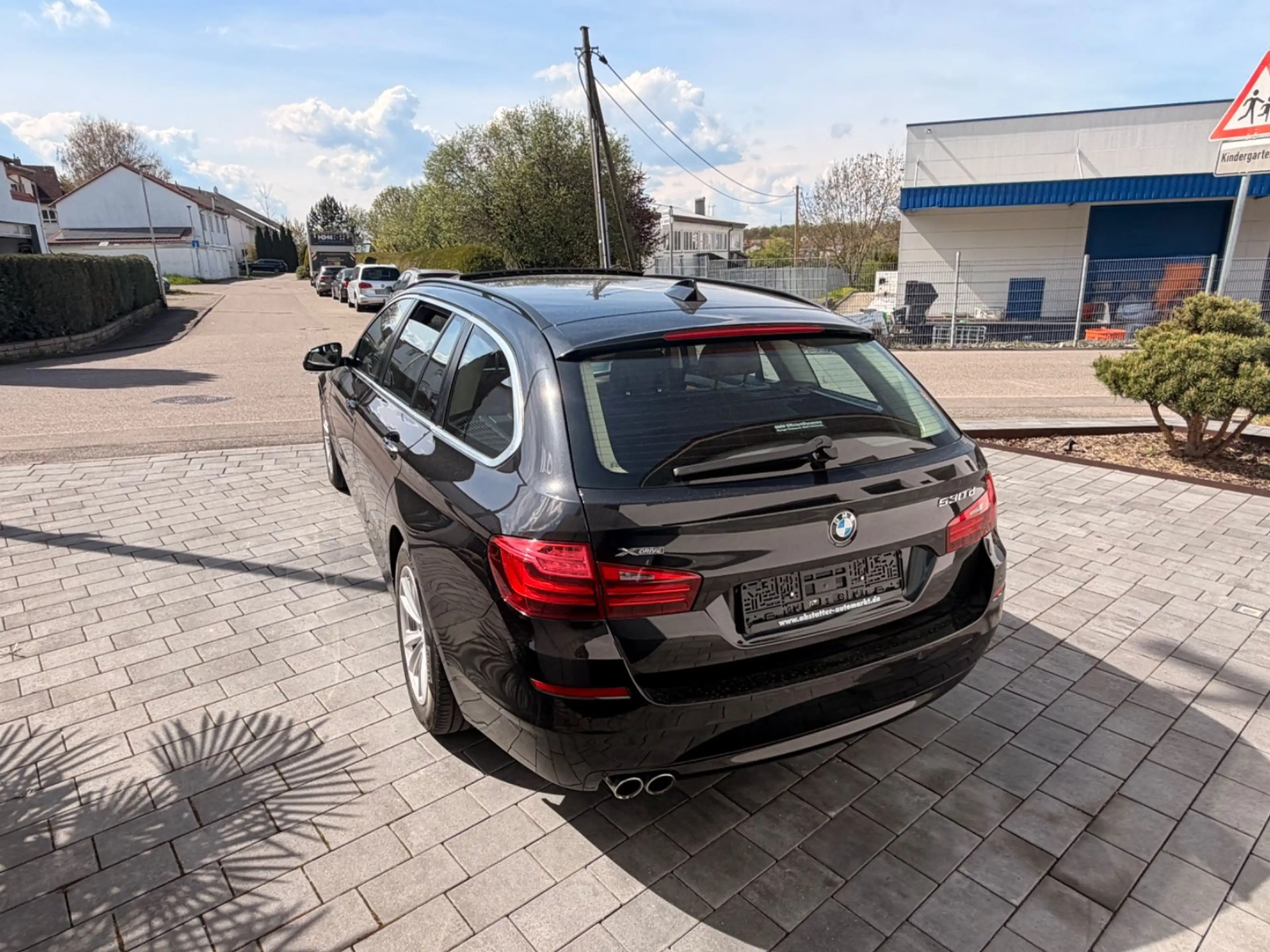 BMW 530 d 5 xDrive F11 Touring/AHK/PANO/Navi — photo 3