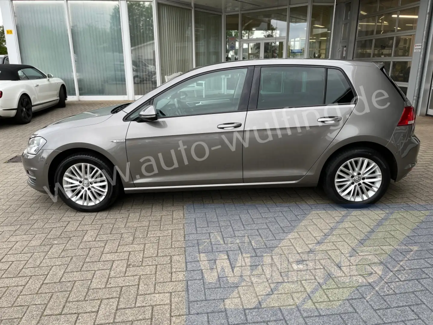 Volkswagen Golf VII 1,4TGI BlueMotion Comfortline Park-Assist 2. H Szürke - 2