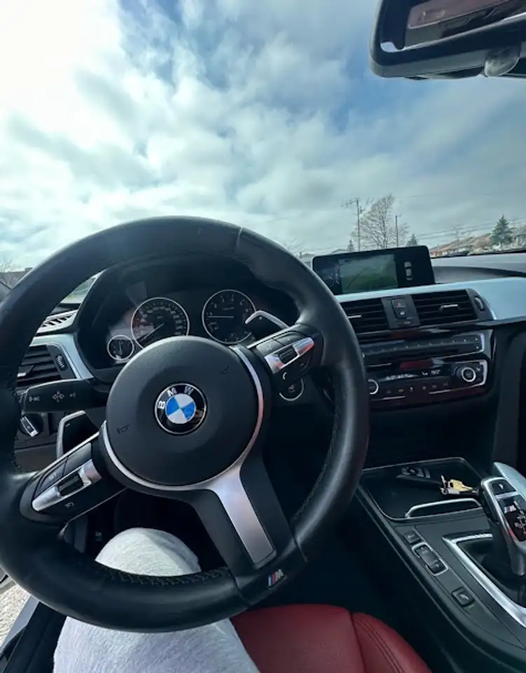 BMW 3 Series снимка BMW 3 Series