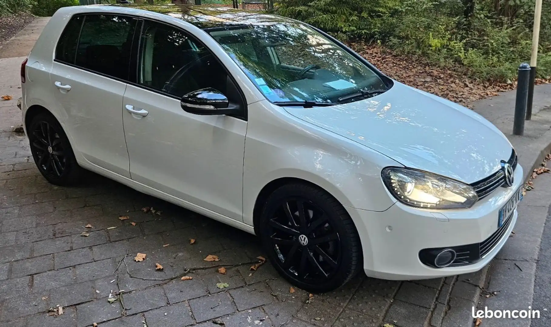 Volkswagen Golf 6 Blanc - 1