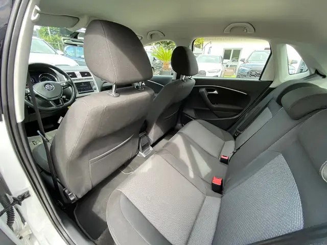 Volkswagen Polo view 11