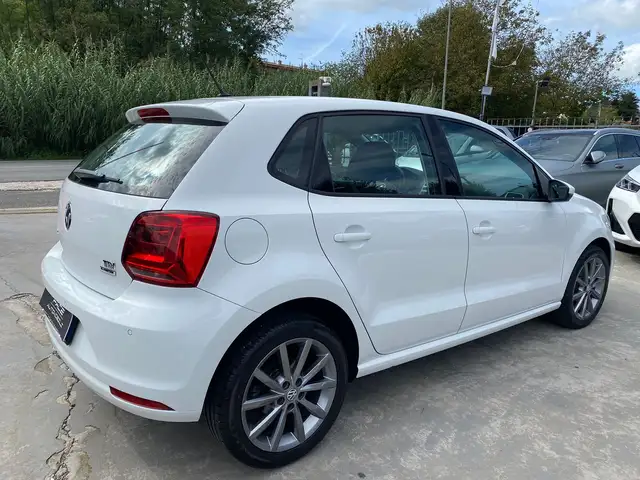 Volkswagen Polo view 13