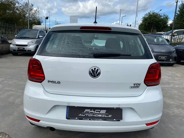 Volkswagen Polo view 14