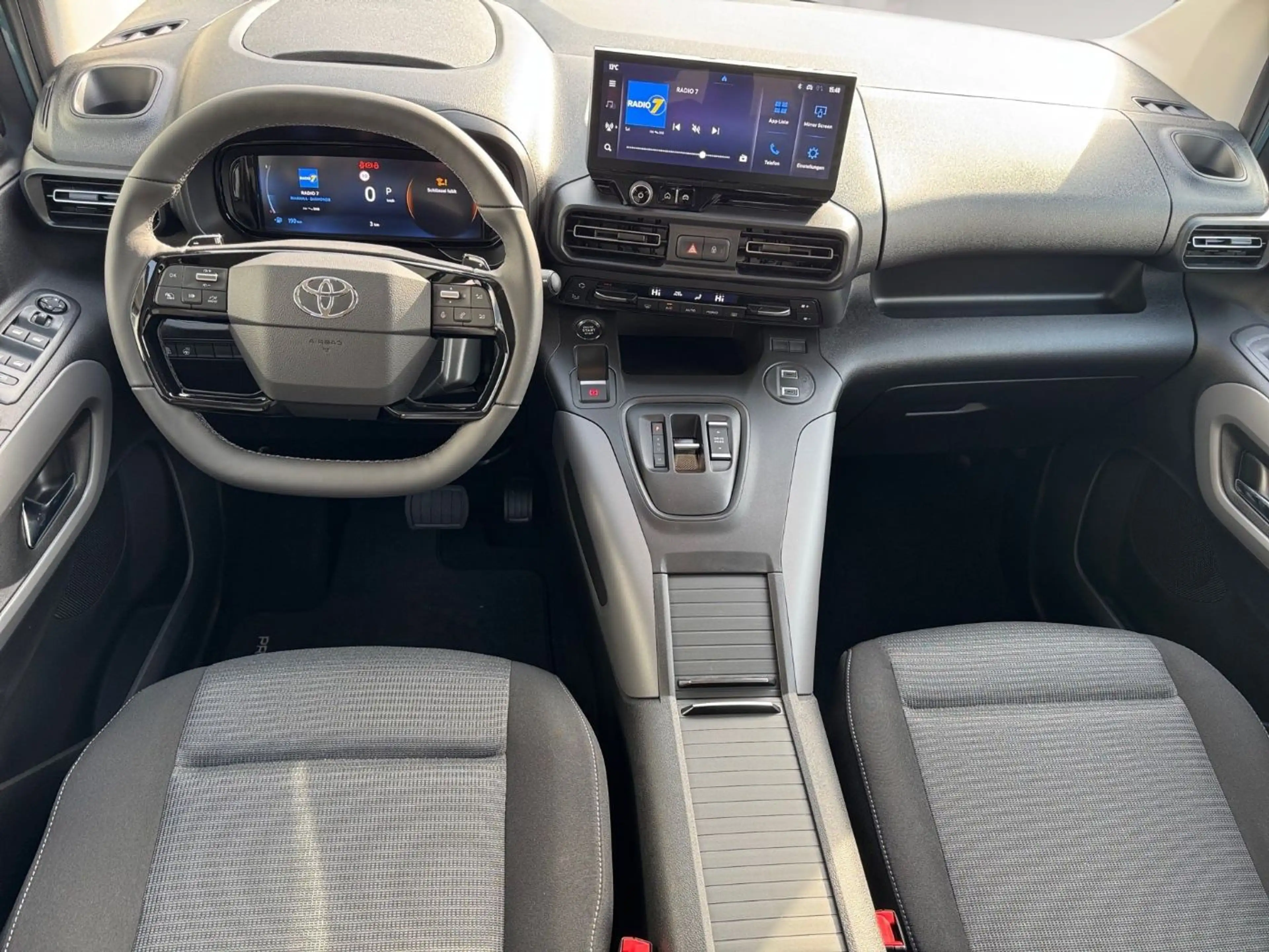 Toyota Proace City Verso L1 5-türig Teamplayer 1.5 D-4D — photo 11