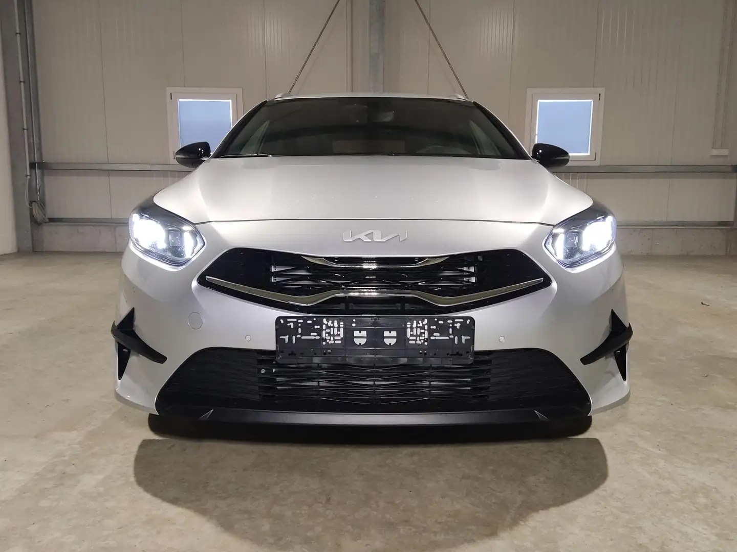Kia Ceed SW / cee'd SW Sportswagon Edition 30 Jahre 1.5 T-GDI 140 PS N... Silber - 2