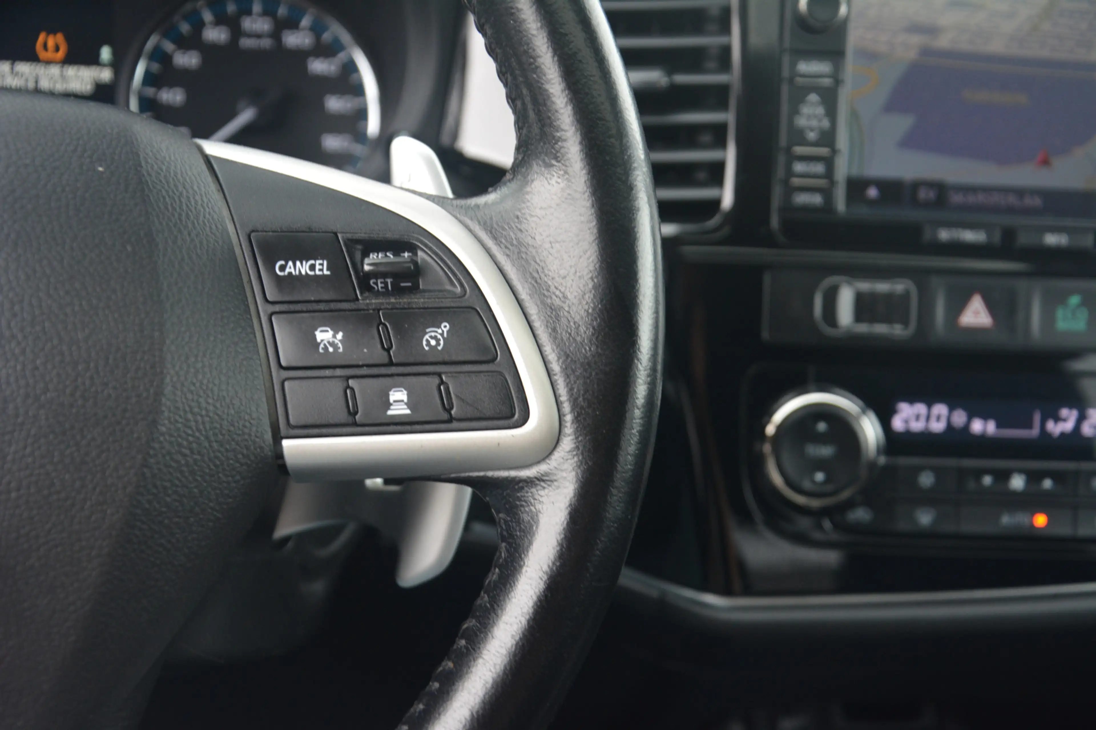 Mitsubishi Outlander 2.0 PHEV Instyle+ | Navigatie | Schuifkantel-dak | — photo 13