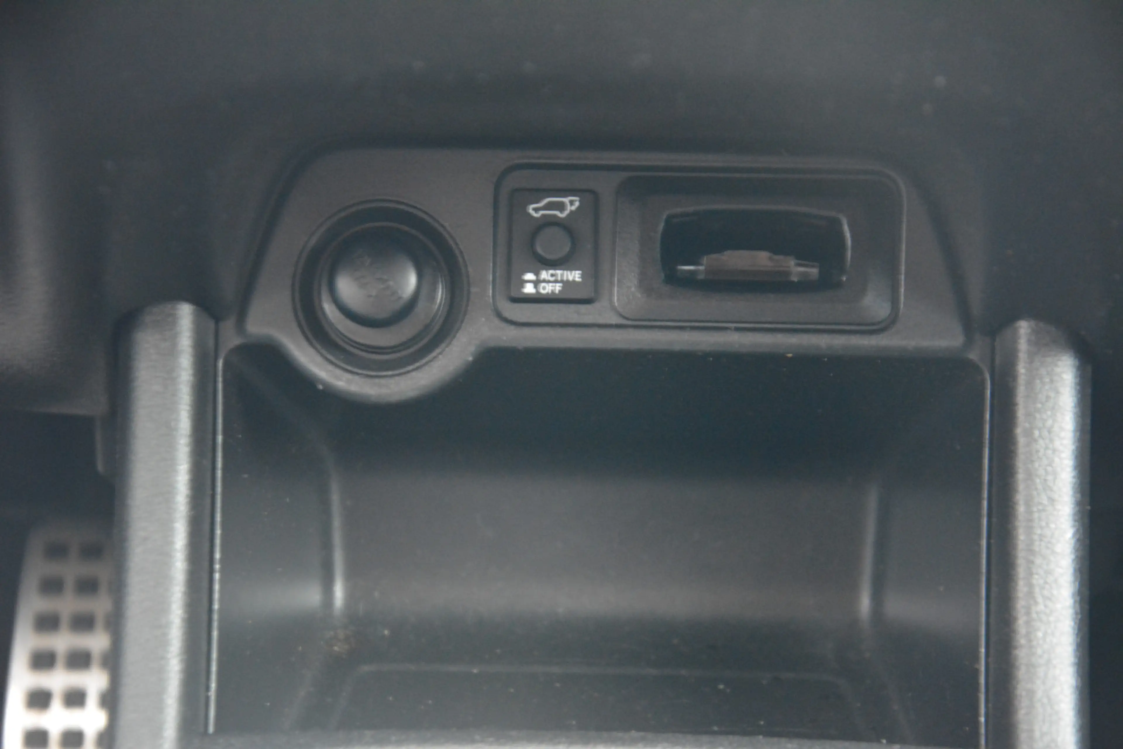 Mitsubishi Outlander 2.0 PHEV Instyle+ | Navigatie | Schuifkantel-dak | — photo 18