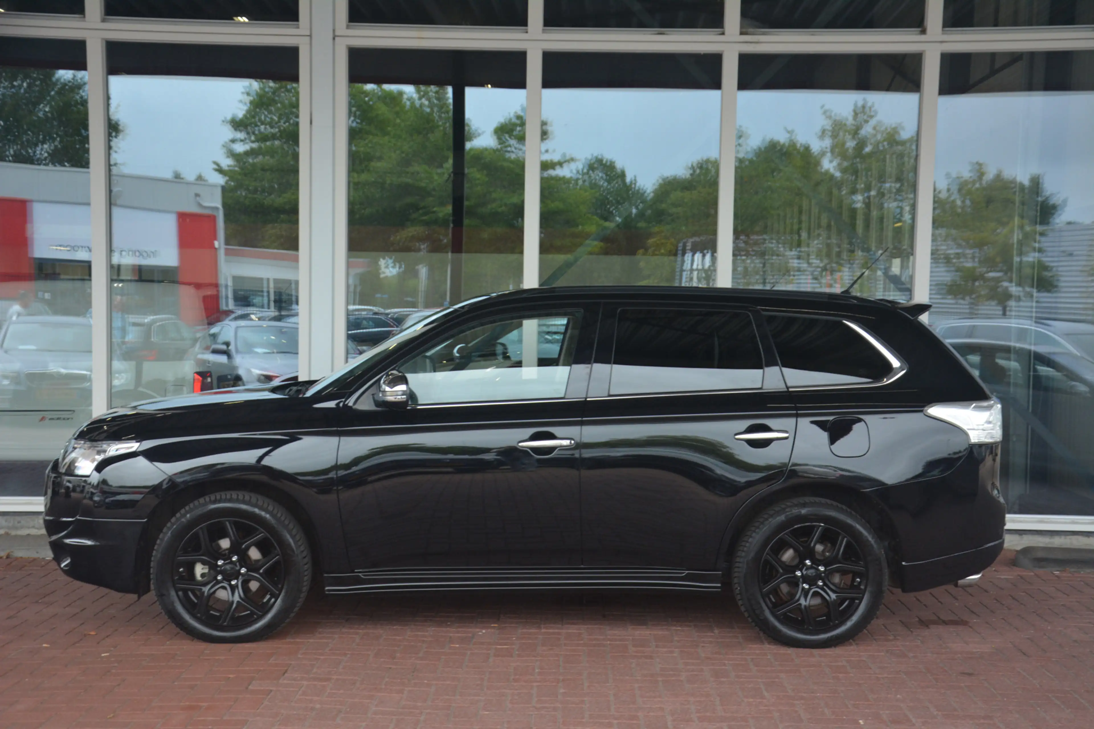 Mitsubishi Outlander 2.0 PHEV Instyle+ | Navigatie | Schuifkantel-dak | — photo 30