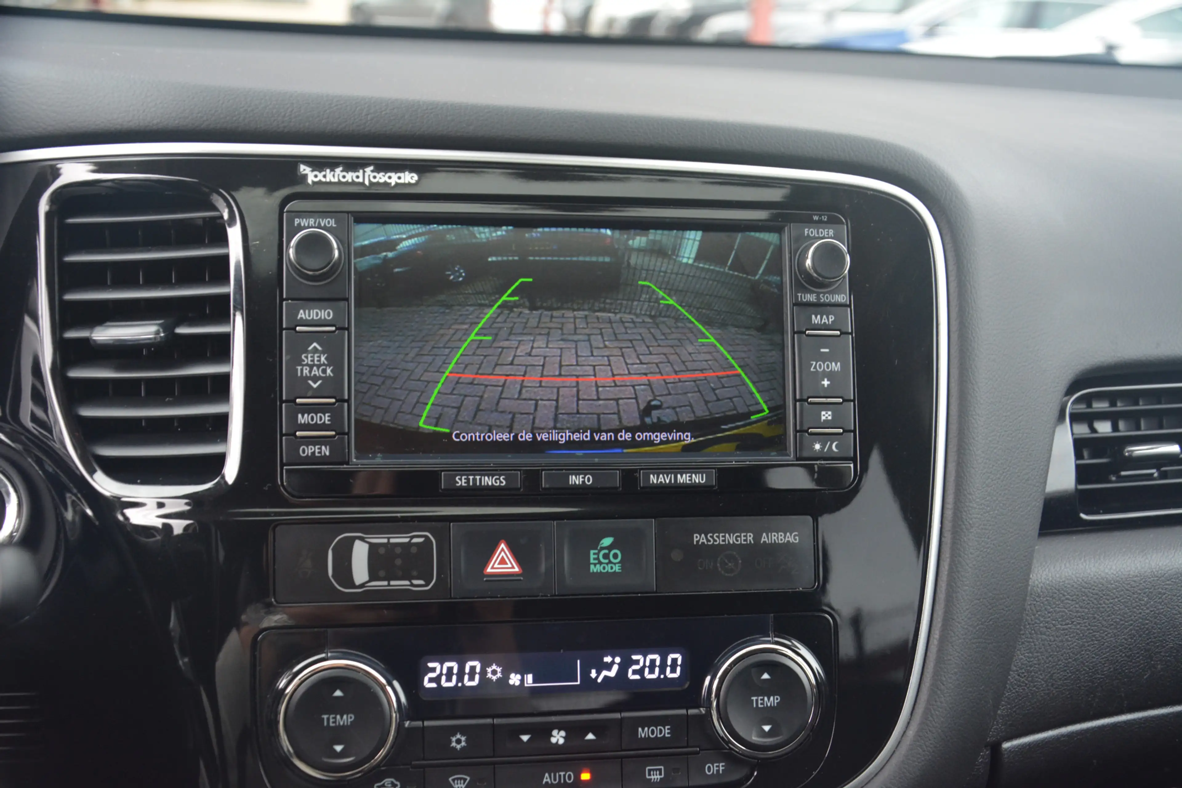 Mitsubishi Outlander 2.0 PHEV Instyle+ | Navigatie | Schuifkantel-dak | — photo 5