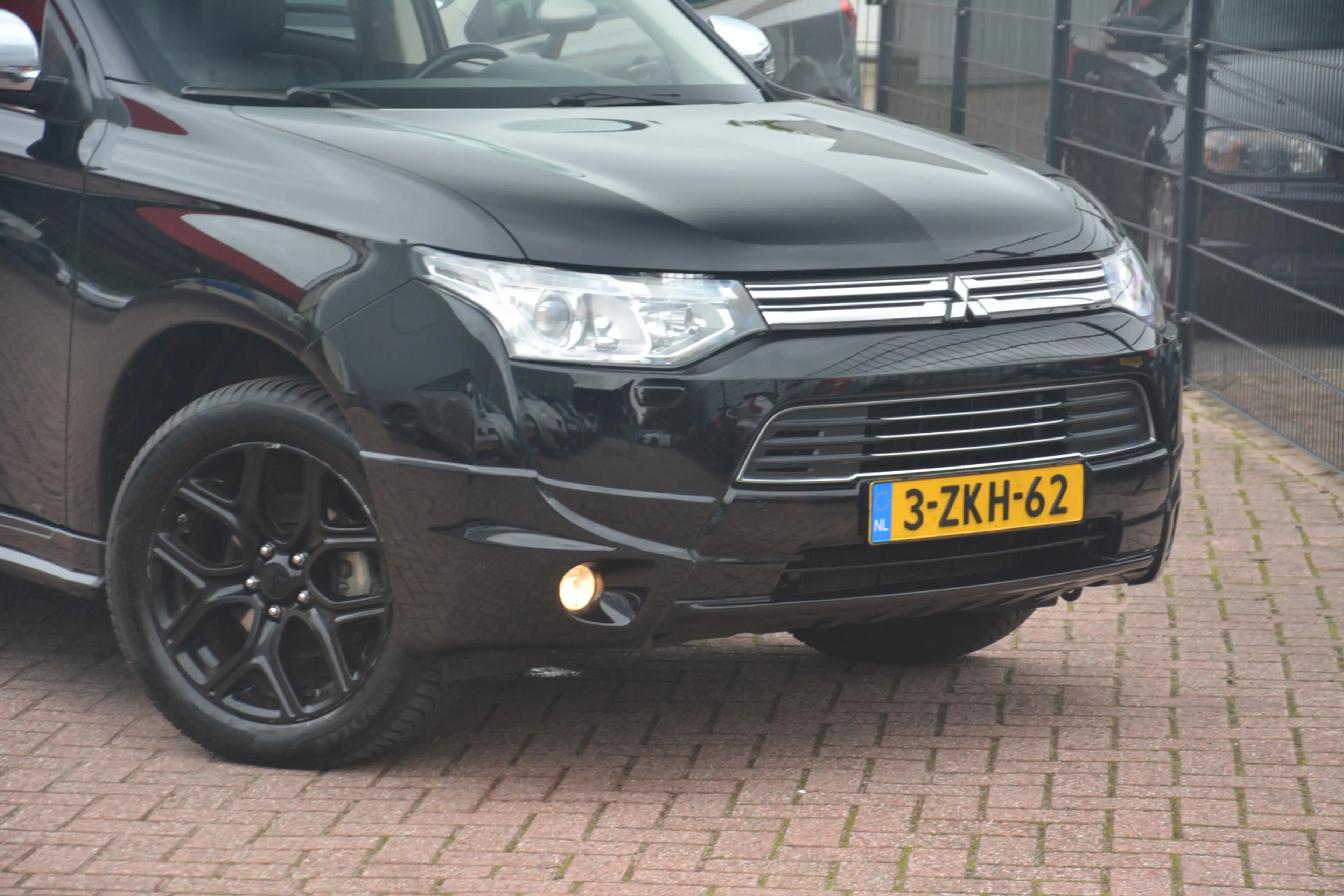 Mitsubishi Outlander 2.0 PHEV Instyle+ | Navigatie | Schuifkantel-dak | — photo 2