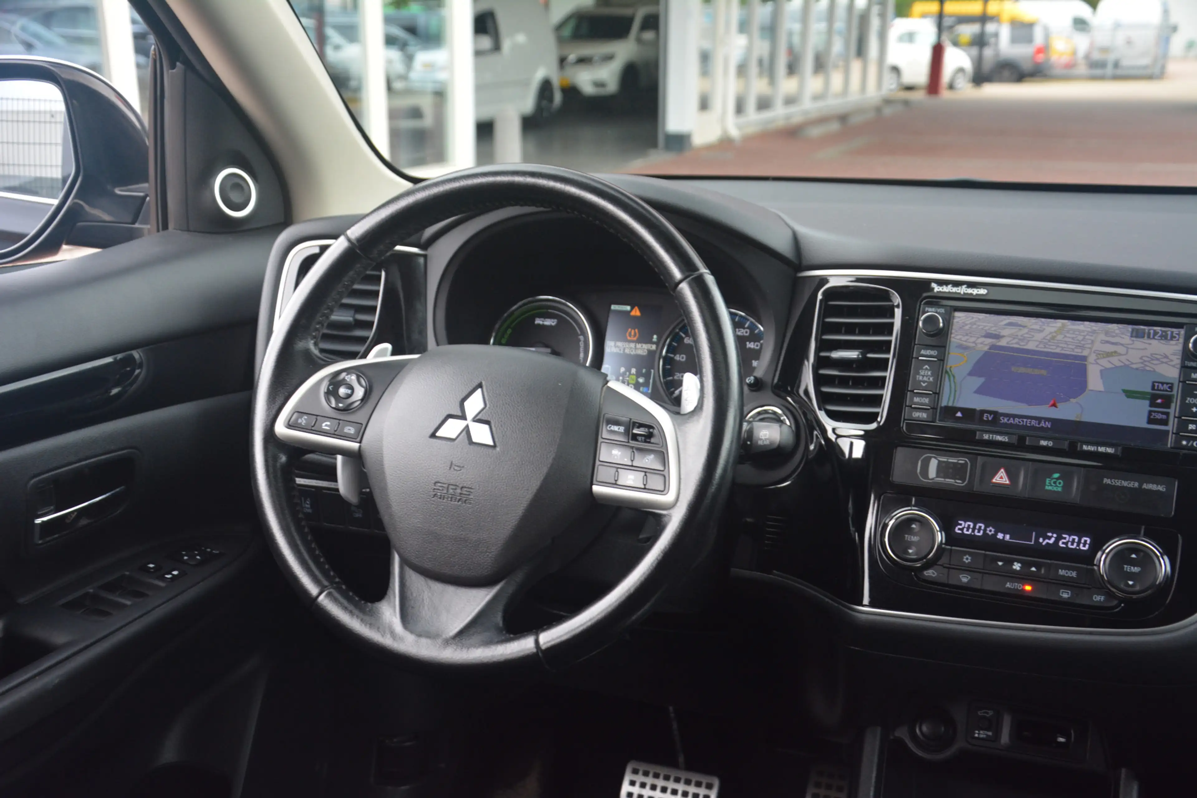 Mitsubishi Outlander 2.0 PHEV Instyle+ | Navigatie | Schuifkantel-dak | — photo 8