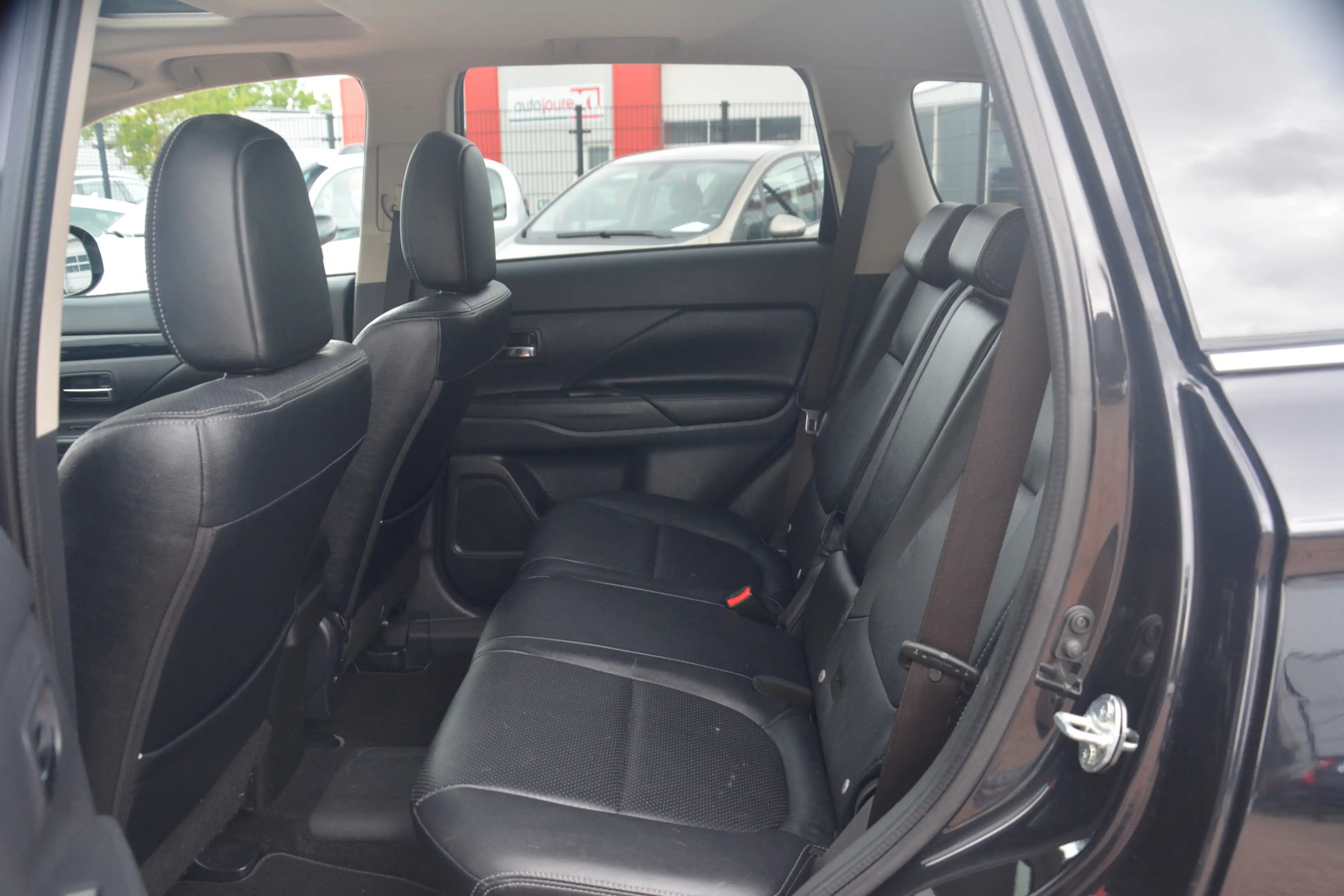 Mitsubishi Outlander 2.0 PHEV Instyle+ | Navigatie | Schuifkantel-dak | — photo 7