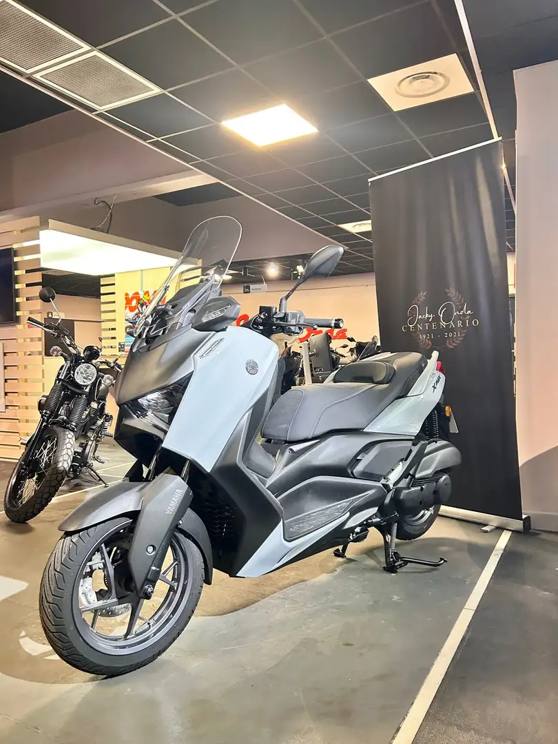 Yamaha X-Max 125 Gris - 2