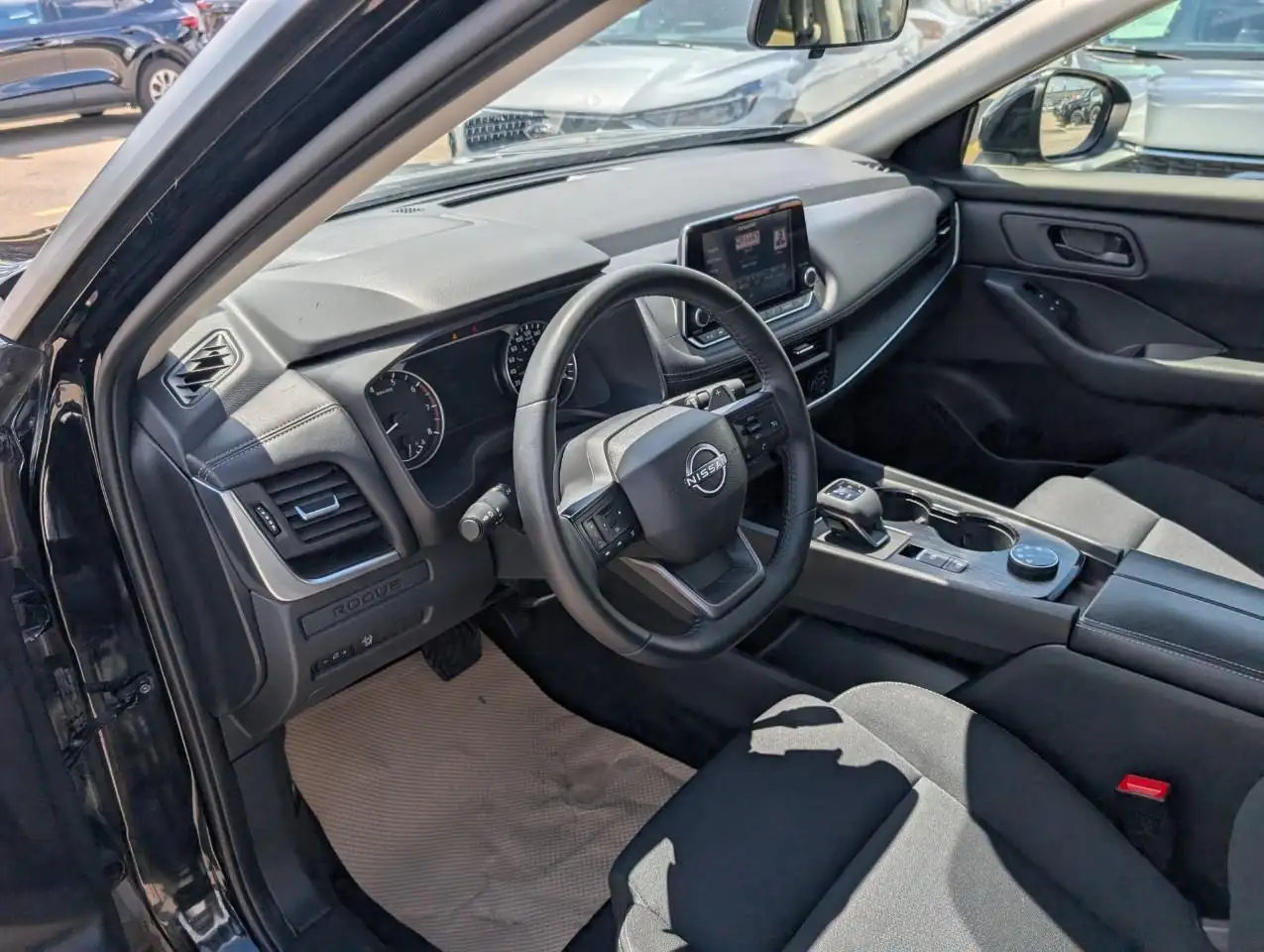 Nissan Rogue photo Nissan Rogue