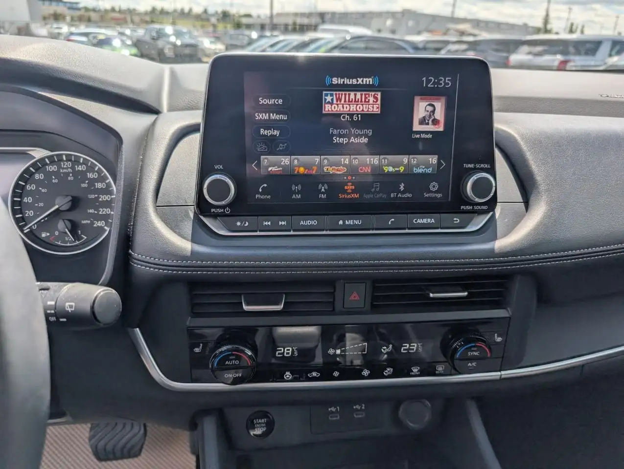 Nissan Rogue photo Nissan Rogue