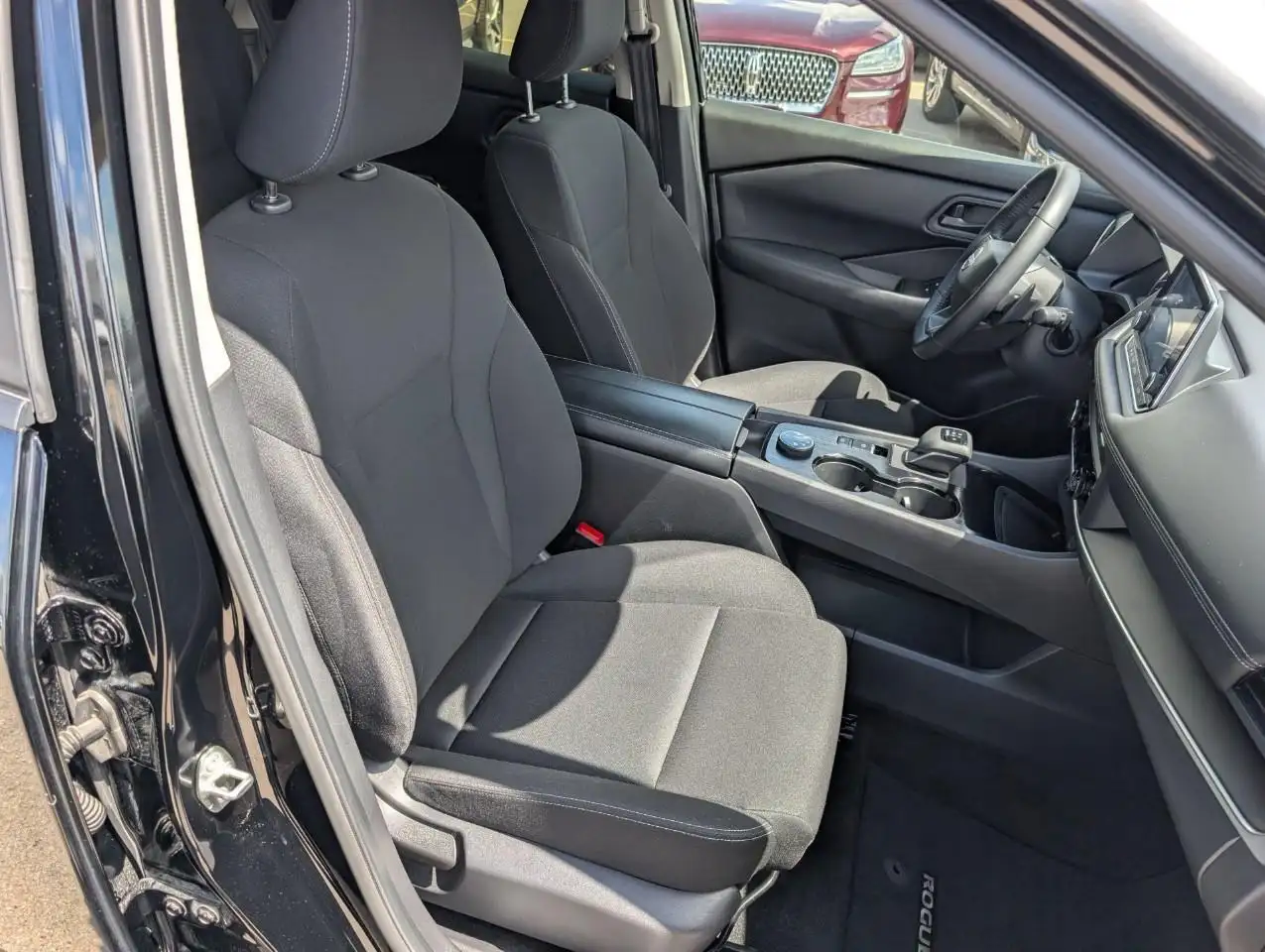 Nissan Rogue photo Nissan Rogue