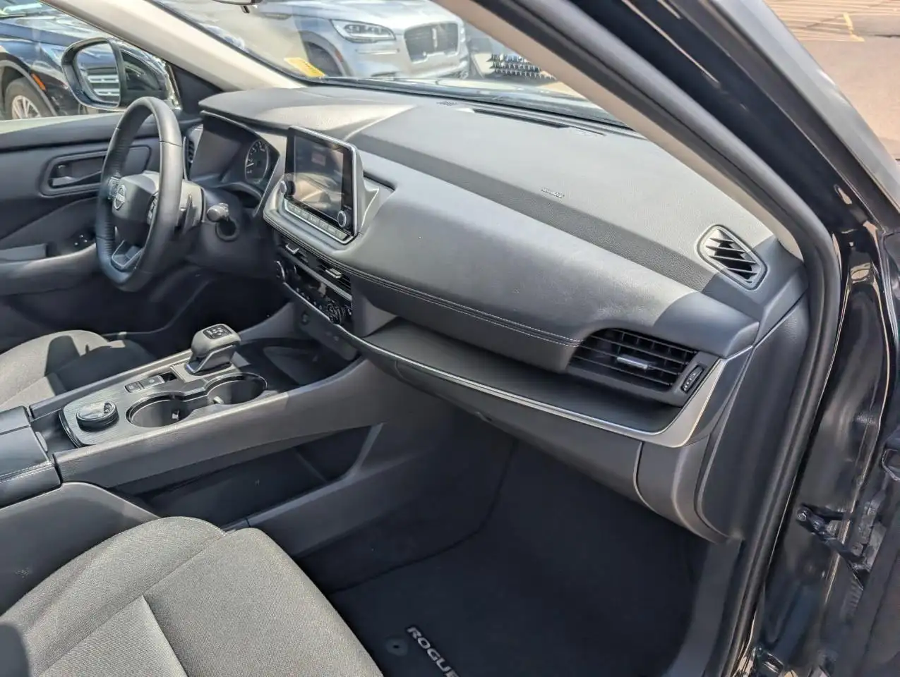 Nissan Rogue photo Nissan Rogue