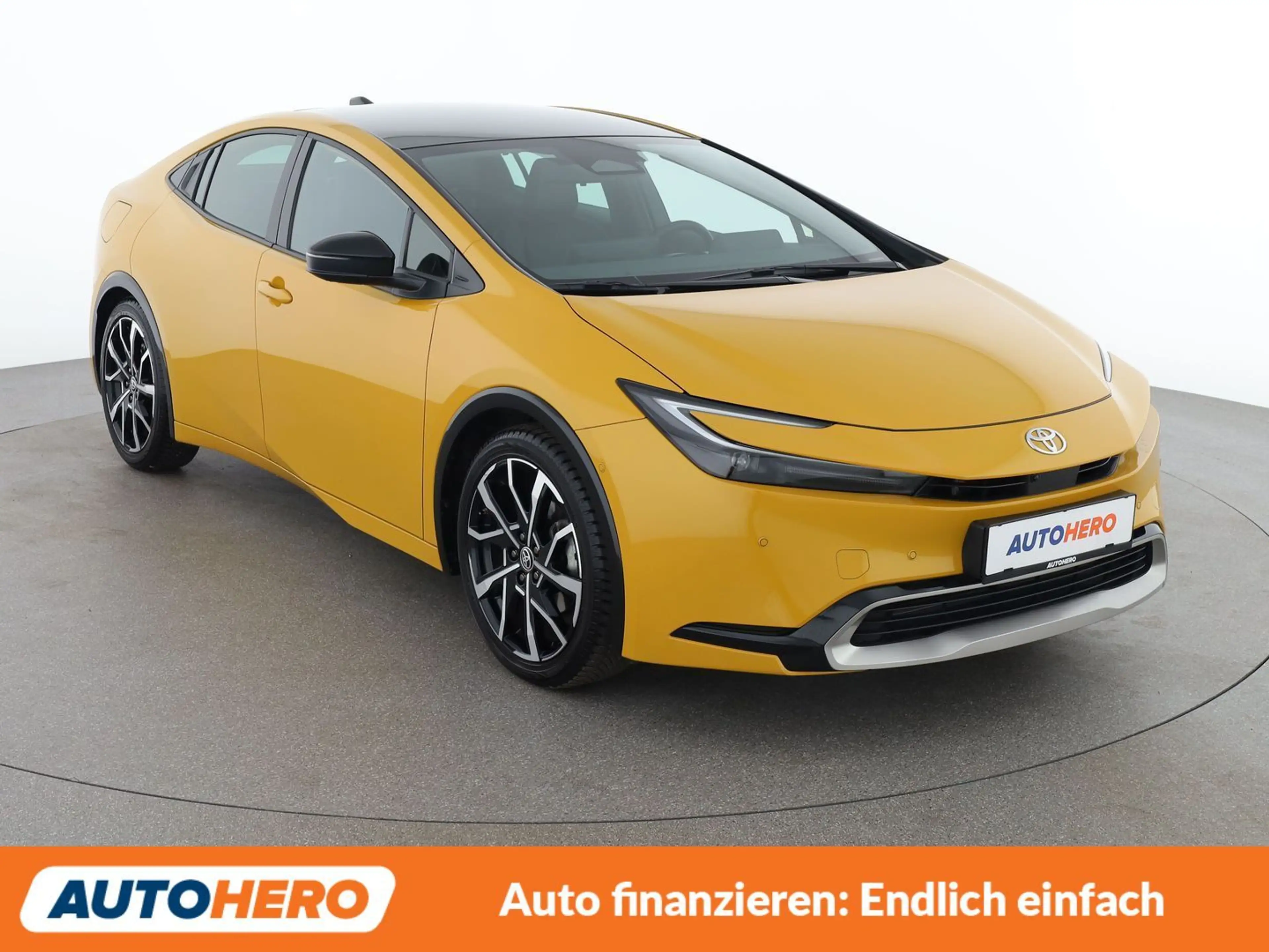 Toyota Prius 2.0 Plug-in Hybrid Executive — photo 8
