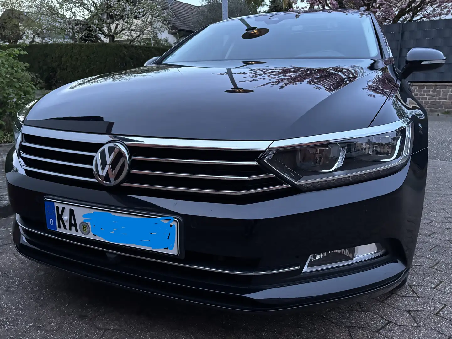 Volkswagen Passat Variant Passat Variant 2.0 TDI Comfortline, LED, AHK, PANO Schwarz - 2