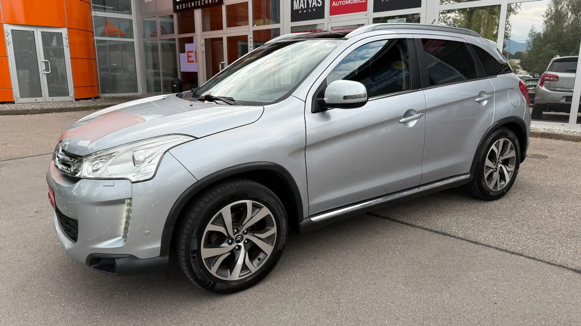 Citroen C4 Aircross Exclusive 4WD/Navi/Kamera/Pano Gris - 2