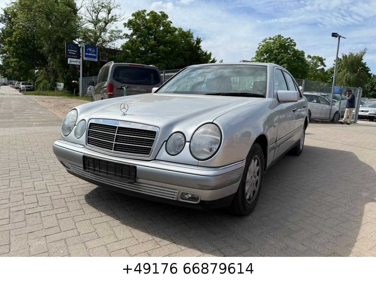 Mercedes-Benz E 240 Elegance Automatik Argintiu - 2
