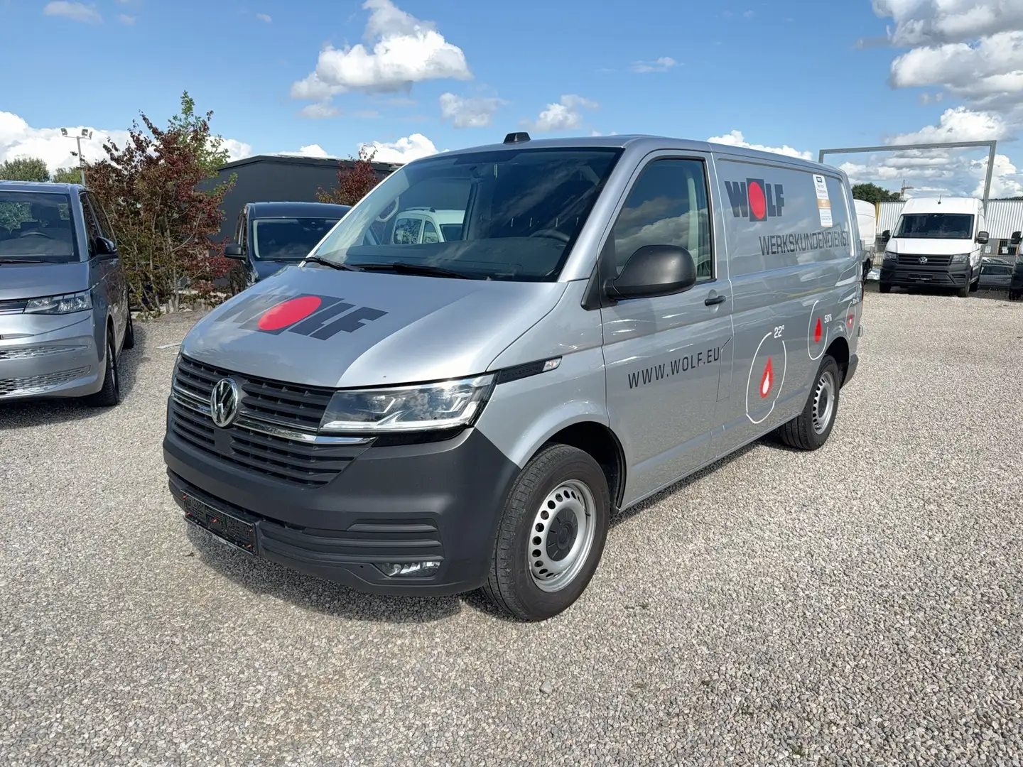 Volkswagen T6.1 Transporter TDi DSG AHK+LED+Navi+PDC Schwarz - 2