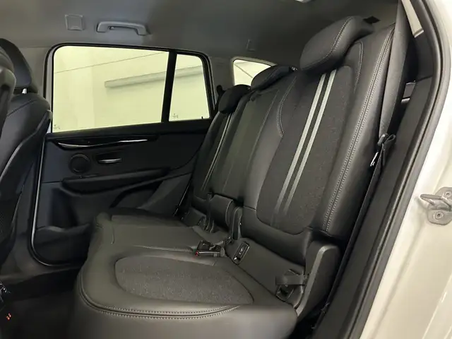 BMW 2 Series view 15