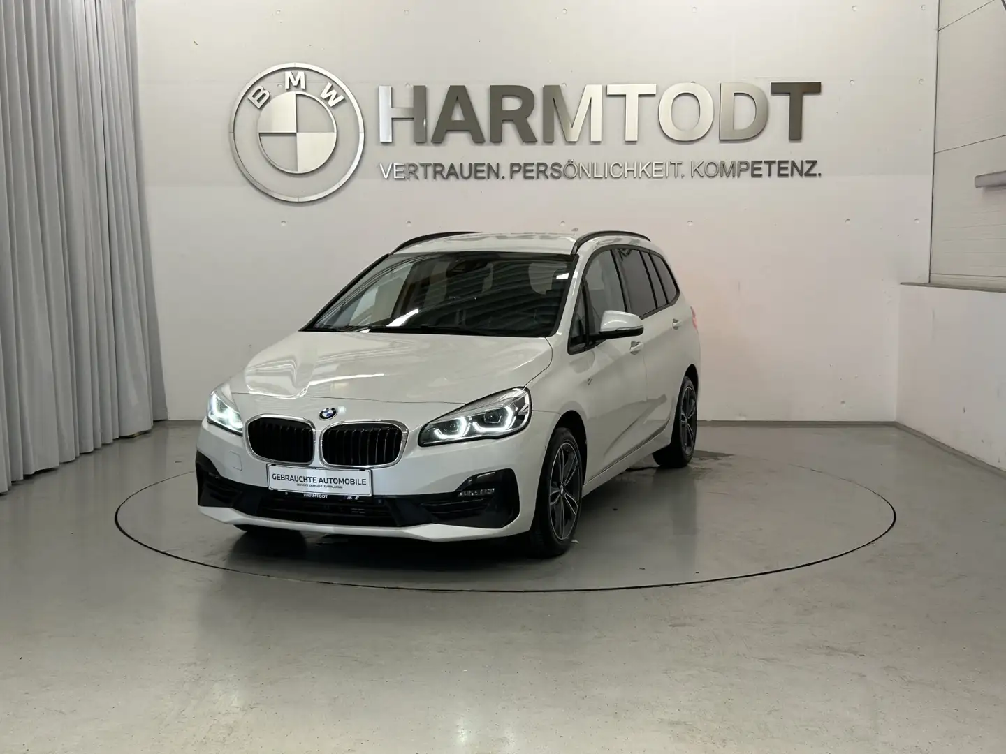 BMW 218 d *Sport Line* Weiß - 2