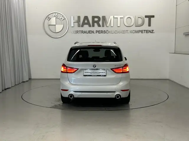 BMW 2 Series view 5